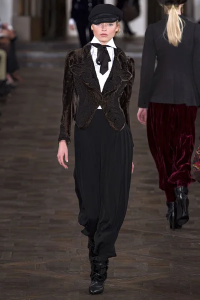 Look 33